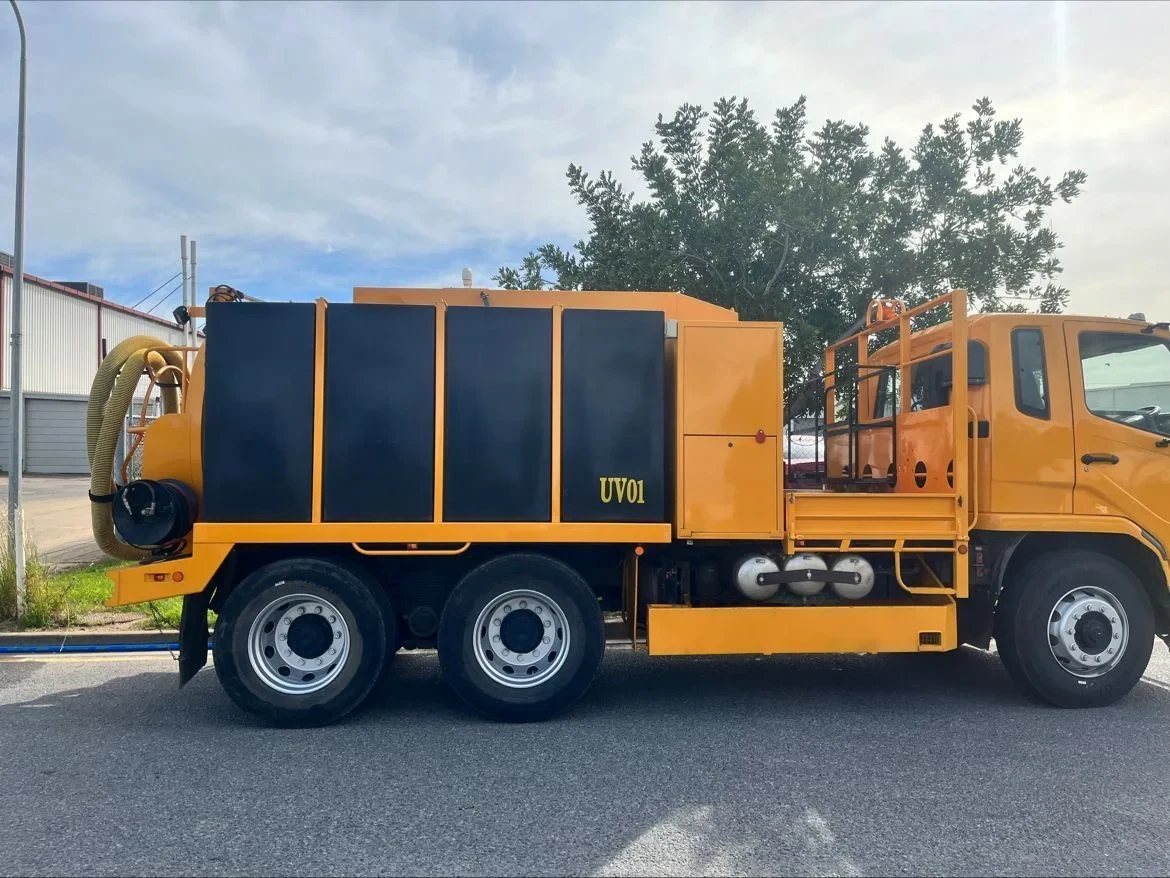 Flow vacuum truck